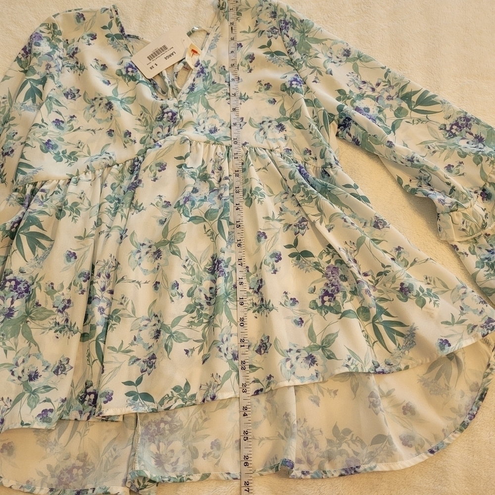 Peach Love California Floral Lightweight Tie Neck Women's Top Size Large - Picture 16 of 16